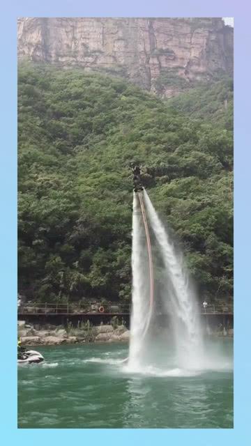 升空的愤怒奶奶